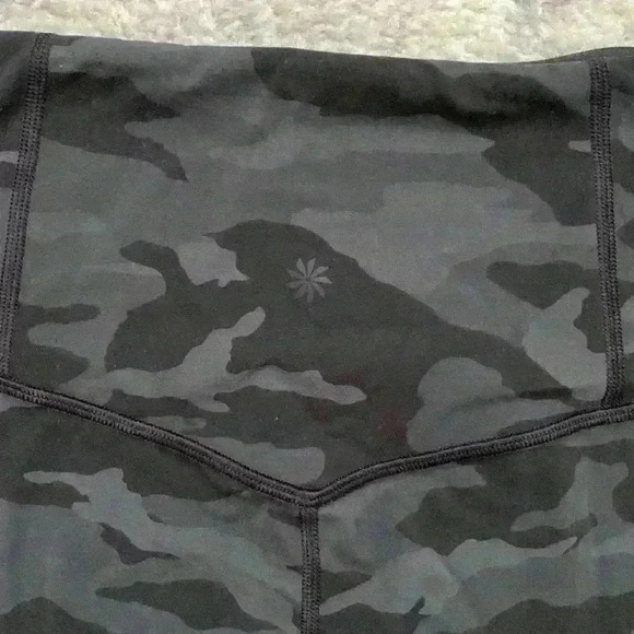 Athleta Elation Camo 7/8 Tight - Picture 6 of 6